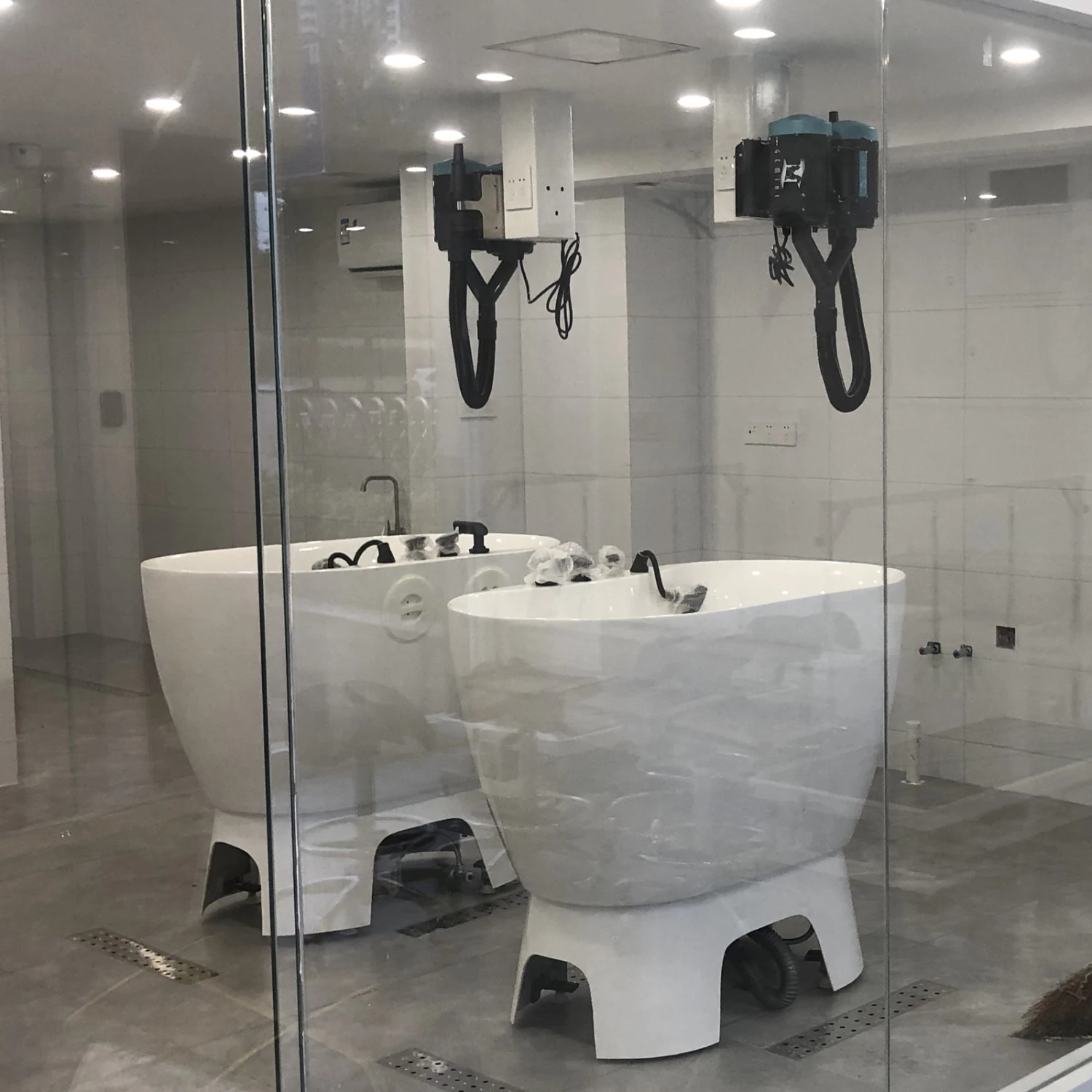 Aeolus Wall Mount For TD900CG Gemini Grooming Dryer - Image 2