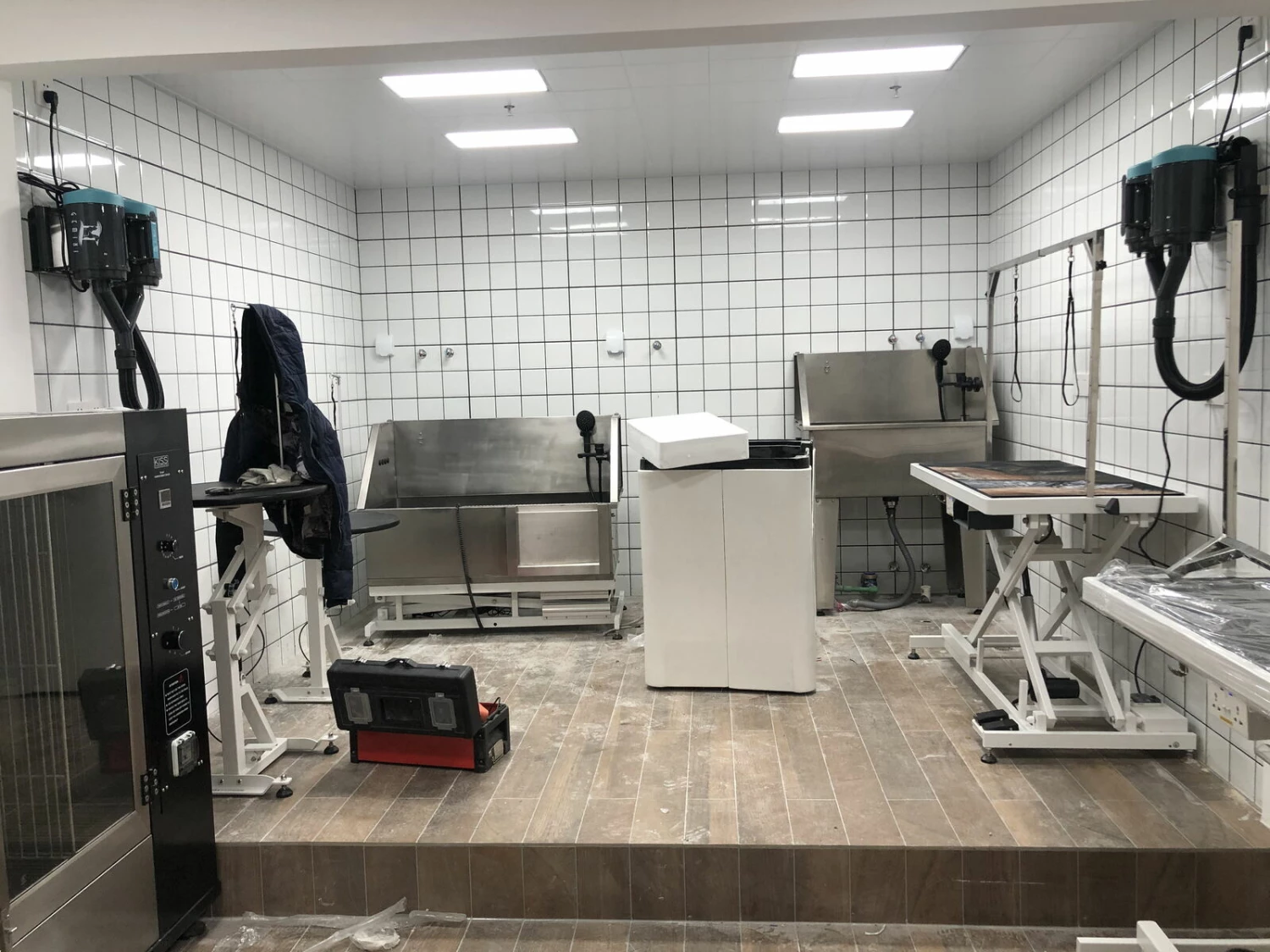 Aeolus Wall Mount For TD900CG Gemini Grooming Dryer - Image 4